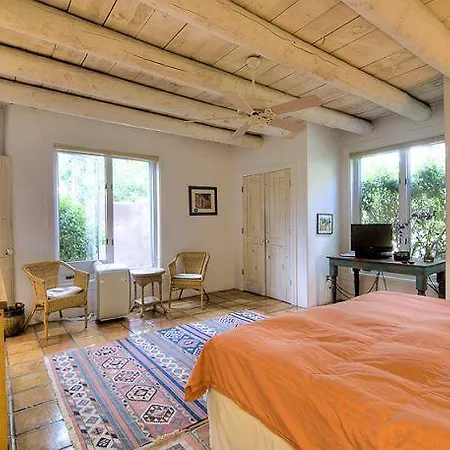Old Trail Contemporary Two-bedroom Holiday Santa Fe