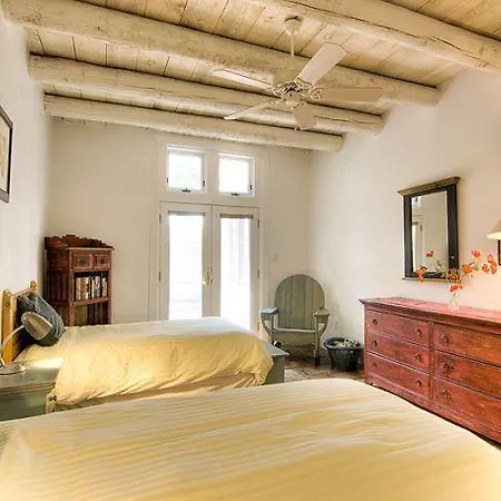 Old Trail Contemporary Two-bedroom Holiday *