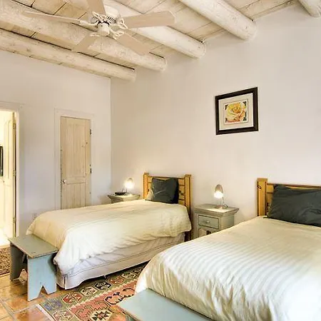 Old Trail Contemporary Two-bedroom Holiday Holiday home *